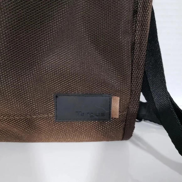 Targus Brown Canvas  Insulated Cooler bag. - Picture 3 of 4